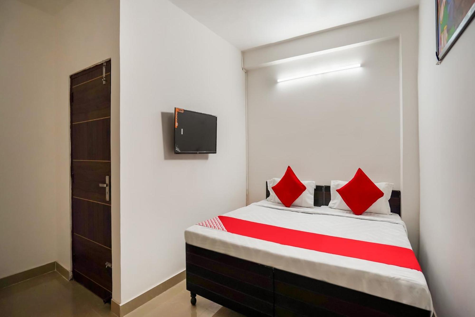 Oyo Flagship 75287 Pubg Residency Hotell New Delhi Exteriör bild